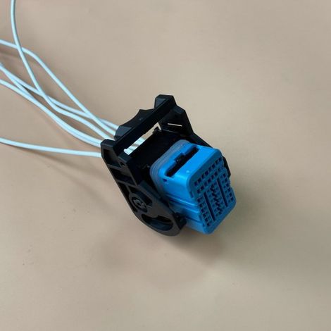 2137299-7 Faisceau de câblage pour connecteur automobile à 32 broches (1/4)