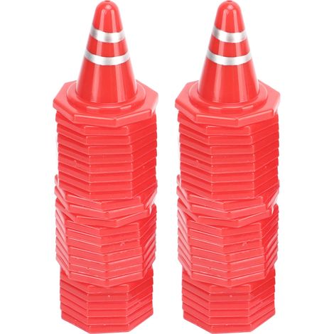 Lot de 50 mini cônes de signalisation jouets, plots de circulation miniature pour enfants, voiture télécommandée, entraînement football, sécurité routière (1/5)