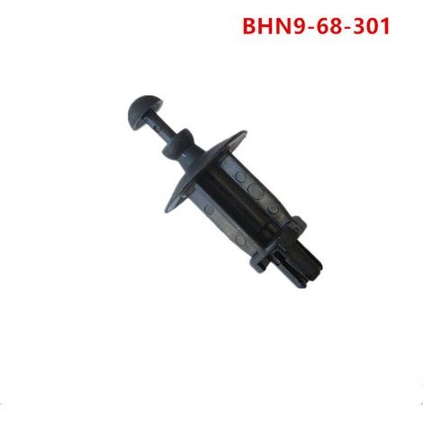 BHN9-68-301 is suitable for Mazda 3, CX-30, and CX3 trunk clips, buckles, and hooks. (1/5)