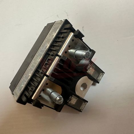 24380-BB50A, 24380BB50A, 24340-7F000 are applicable to Japanese battery fuses. (1/4)