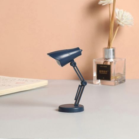 Deux mini veilleuses LED pliables et portables avec lumière chaude magnétique et protection oculaire. dotées d'une pince. (1/5)