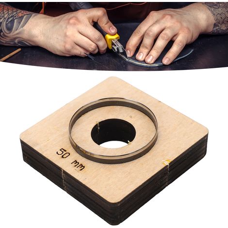 La matrice de découpe est ronde et a un diamètre de 50 mm. (1/5)