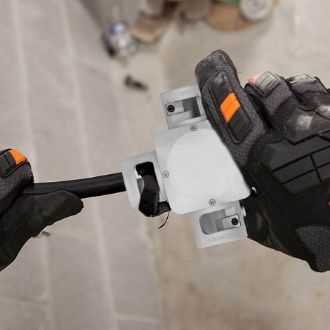 Professioneller Abisolierer aus legiertem Stahl mit isolierendem Schutz für Elektroarbeiten – sicherer und leistungsstarker ManoMano-Abisolierer (1/5)