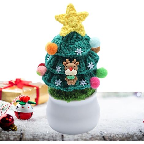 Ornements pour Arbre de Noël Décor Créatif et Portable Décoration d'Arbre de Noël en Tricot et Crochet pour la Décoration et la Célébration sur Table à la Maison en pendant les (1/5)