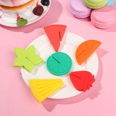 6 marqueurs de verres à vin en silicone avec motif de fruits, étiquettes de boissons réutilisables et sans danger, idéales pour les fêtes et les bars. (1/5)