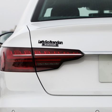 2 Lets Go Brandon Autoaufkleber für die Seite, Metallic-Aufkleber für den Außenbereich, Auto-Styling-Zubehör, Fahrzeugdekoration, Paar (1/5)