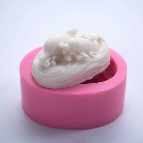 Moules à gâteaux, moules à puddings, ustensiles de pâtisserie en silicone pour la confection de gâteaux et autres pâtisseries artisanales. (1/4)