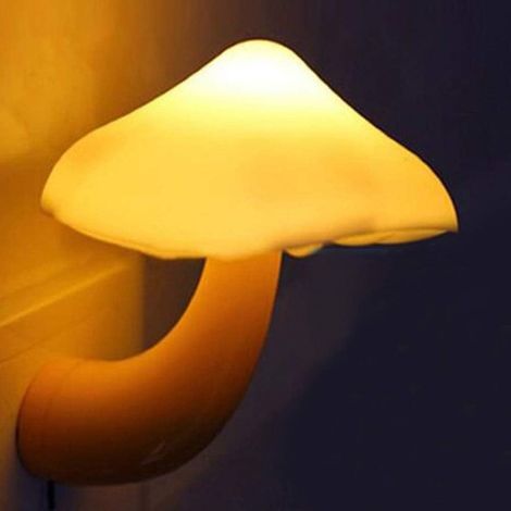 Veilleuse à capteur en forme de champignon, économe en énergie, avec une prise jaune et une durée de vie moyenne de 50 000 heures. (1/5)