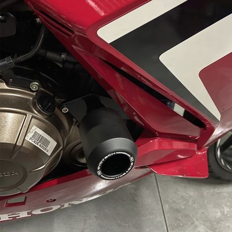Adapté aux modèles Honda CBR500R 2017-2022, il s'agit d'une protection de carrosserie en caoutchouc antidérapant modifiée, d'une boule antidérapante et d'une protection de pare-chocs en caoutchouc. (1/4)