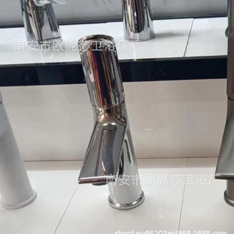 New bathroom sink faucet, hot and cold water combo head, under-sink sink faucet - electroplated model