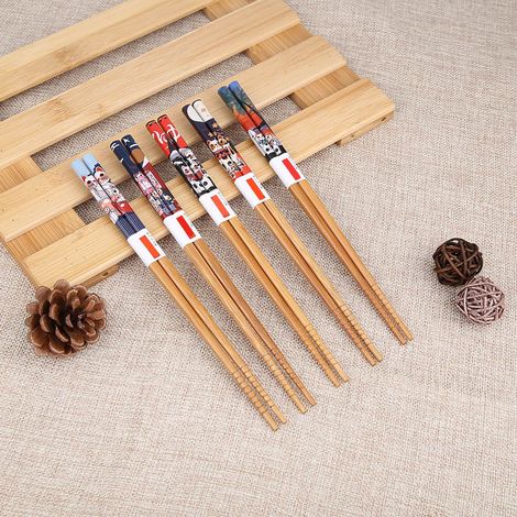 Lot de 5 paires de baguettes en bois lavables - Cadeau durable et élégant pour la maison, l'hôtel et les mariages (motif chat) (1/5)