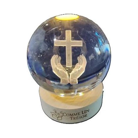 Veilleuse Boule de Cristal 3D Croix et Mains 8 cm, LED Teinte Chaude, Socle Bois 6,5 cm, USB 5 V, Lampe de Chevet, Eclairage d'Ambiance (1/5)