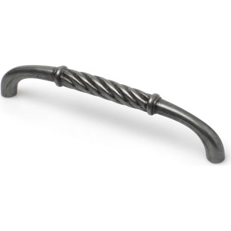 Tirador de Asa para Mueble  Estilo Clásico  Fabricado en Zamak  Acabado en Plata Vieja  Distancia Entrepuntos: 128 mm  Medidas 1361229 mm  Sistema de Fijación Atornillado  Incluye Tornillos M4  2 Unid