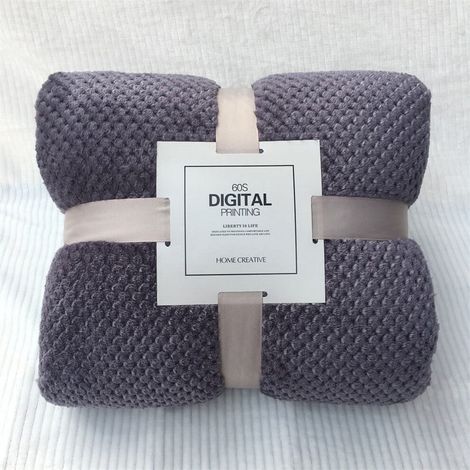 Couverture polaire corail 100x150cm – Une couverture en microfibre douce et confortable, idéale pour les canapés, les lits et les fauteuils, offrant chaleur toute l'année. (1/2)