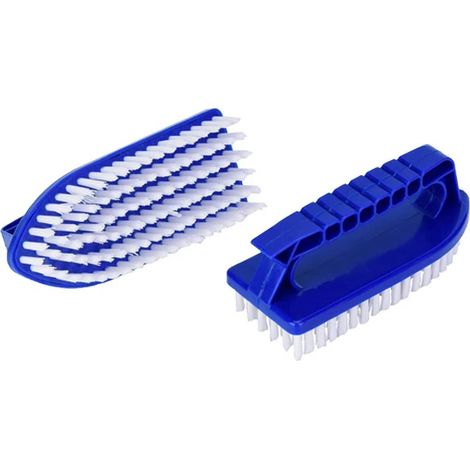 Les accessoires du kit de nettoyage pour spas comprennent une brosse à récurer et une brosse plate pour le nettoyage des spas et des bains à remous. (1/5)