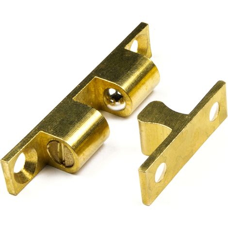 Chiusure a sfera in ottone 9 x 49 mm.