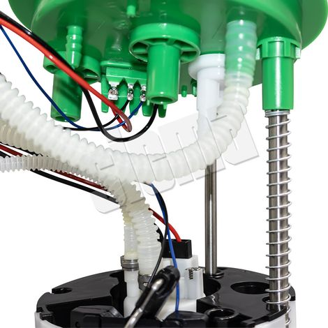 Pompe à carburant Audi A4 (réf. 8E0919051CQ), compatible avec les moteurs 1.8T et 2.0L. Marque allemande historique reconnue pour la fiabilité et la stabilité de son approvisionnement en carburant. (1/4)