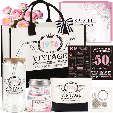Lot de 7 cadeaux d'anniversaire vintage 1976 pour maman, petite amie, collègue, sœur - Avec sac à cosmétiques, verre à boire, bougie parfumée, porte-clés, carte (1/5)
