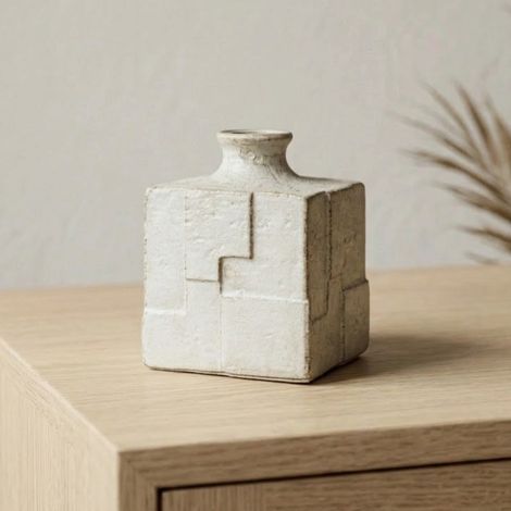 Natural Geometric Cube Decorative Vase (1/2)