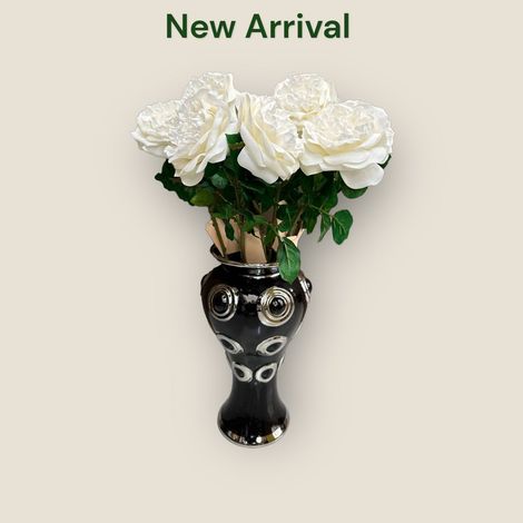 Vase Noir avec 10 Grandes Fleurs Blanches et Vase Cercle Blanc et Or Décoratif - PANGIVO (1/5)