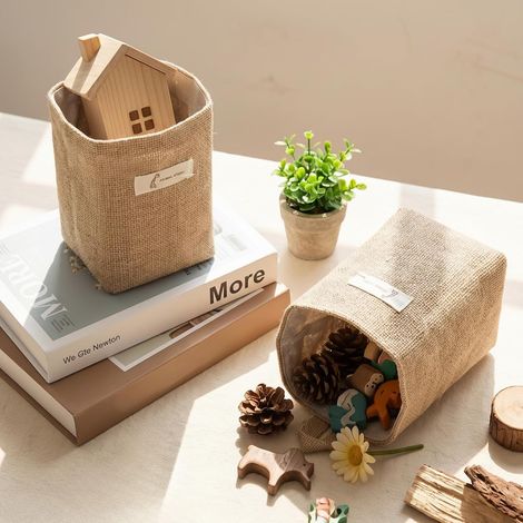 Pochette de rangement murale en jute pour chevet Sac suspendu mini à pois jaune pour lit de dortoir Organisateur de rangement pour téléphone et petits objets (1/5)
