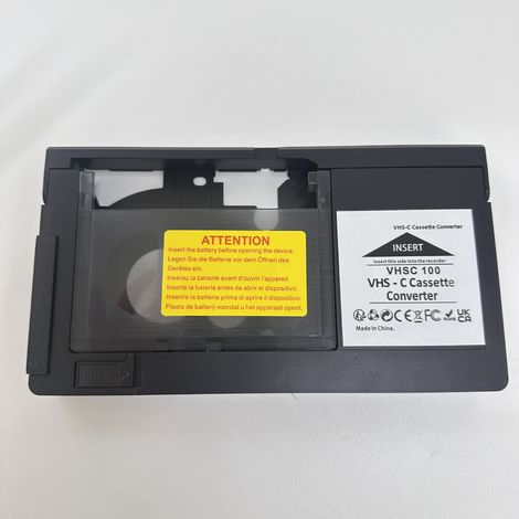 Boîtier/adaptateur convertisseur VHS vers VHSC demi-longueur (incompatible avec 8 mm/Hi8/miniDV) (1/4)