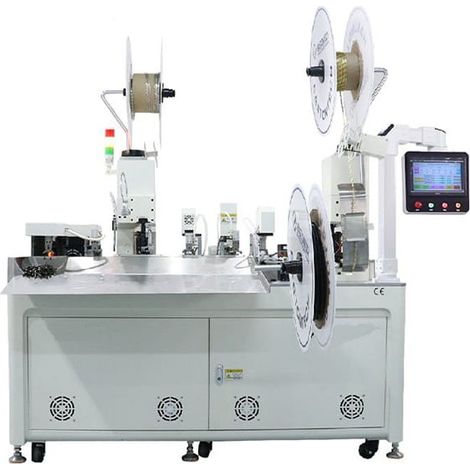 Machine automatique de sertissage de cosses double face et d'insertion automatique de gaines thermorétractables (0,5-10 mm) (1/2)