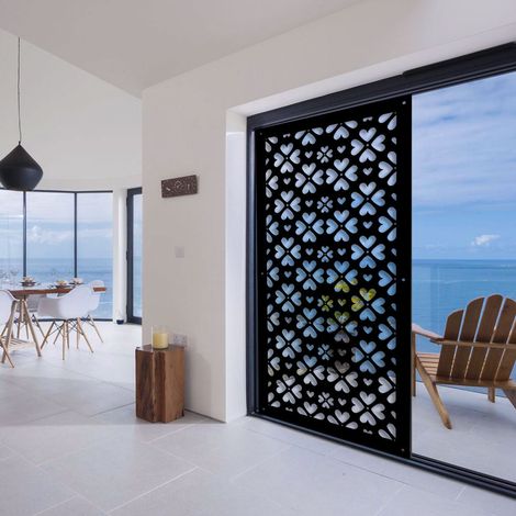 LOVE ME - Pannello in PVC traforato - Parasole - Misura: 50x150 cm - Colore: nero (1/4)