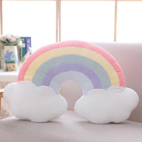Coussin décoratif en peluche motif ciel arc-en-ciel, nuages, étoiles et lune, couleurs bonbon. Idéal pour les enfants. Cadeau parfait pour la maison, le salon ou le bureau. (1/5)
