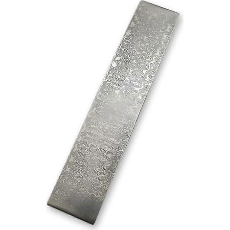 Matériaux pour la fabrication de lames de coupe en acier de Damas : ébauche de lame de coupe en acier à motifs ayant subi un traitement thermique. (1/5)