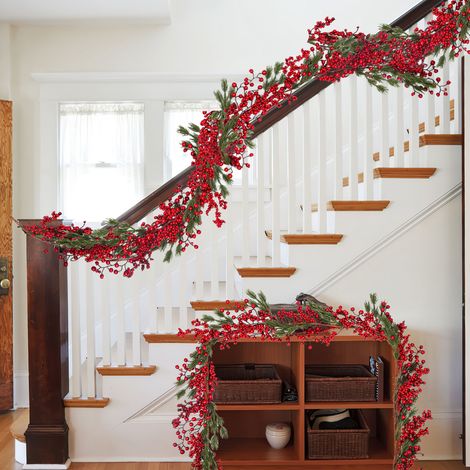 Randaco Weihnachtsgirlande 1,8 m, Tannengirlande mit roten Beeren, künstliche Weihnachtsdeko Grün (1/5)