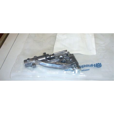 POMPA OLIO COMPLETA MOTOSEGA JONSERED HUSQVARNA 460 461 CS2156 CS2159 544180104 (1/2)