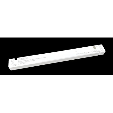 FTPC30V12-VFC-SB: FTPC30V12-VFC-SB: Conector de entrada C8 de 12 V/2,5 A salida: conectores conectores integrados, L813/L815 p...