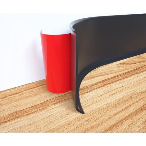 Plinthe flexible autocollante en PVC 5 cm x 5 m (noir) (1/5)