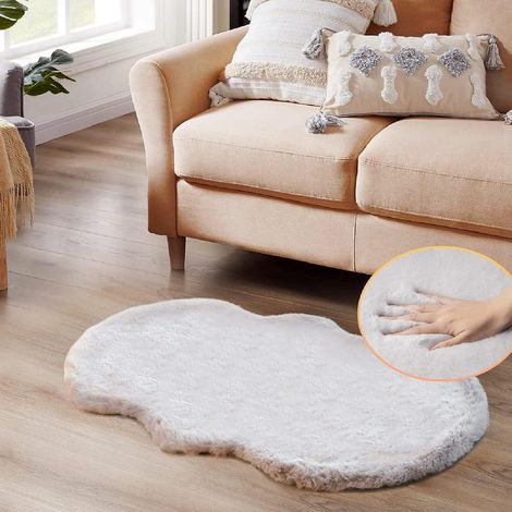 Teppich Fellteppich Kunstfell Schlafzimmer 60 x 120 cm (Fellform) Grau (1/5)