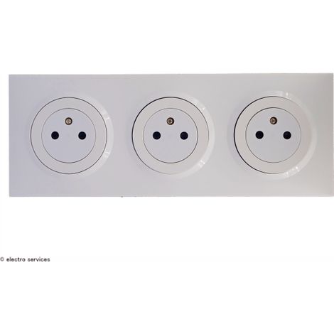 Legrand – Triple prise de courant complète 2P+T – Blanc – 16A 250V – Mécanisme avec coque de protection chantier – Usage intérieur uniquement