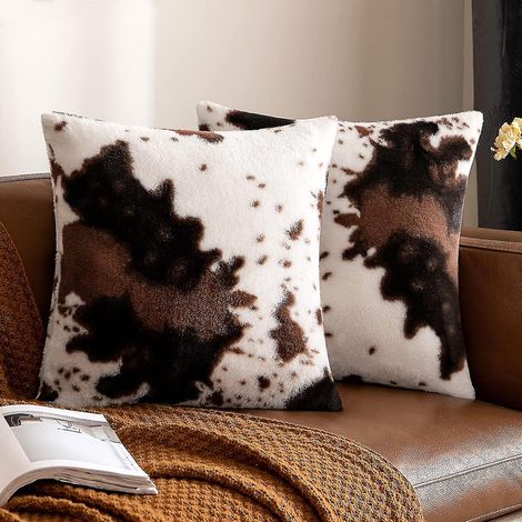 Lot de 2 Housses de Coussin Carré en Fausse Fourrure Luxueuse, Décor Vache Tachetée, Doux et Fluffy, Plaid Moelleux pour Canapé, 45x45 cm (1/4)