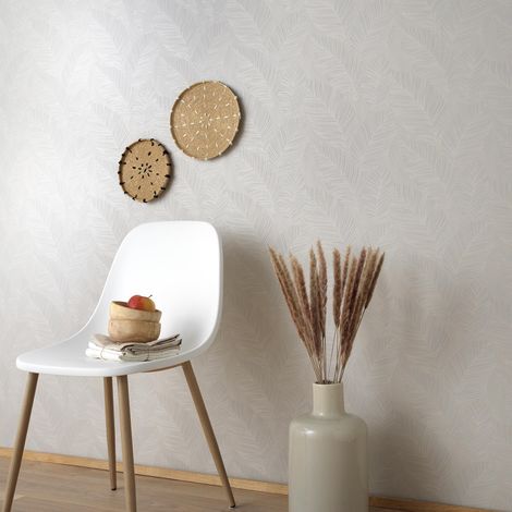 Papier peint gris taupe clair motif feuille tendance | Tapisserie salon motif feuille grise | Papier peint intissé bureau & couloir (1/3)