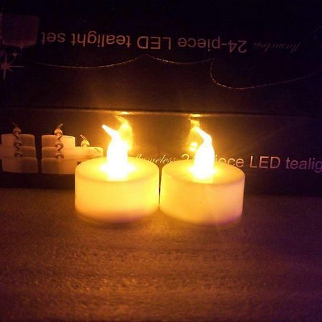 24 bougies LED jaunes à effet flamme (1/5)