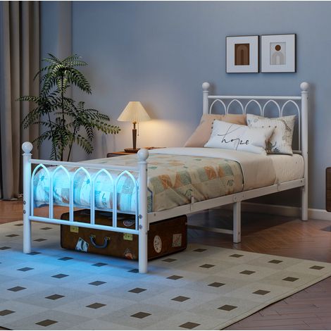 Lit 90x200 cm en métal avec tête et pied vintage, LED, USB, rangement sous lit, blanc REDOM (1/5)