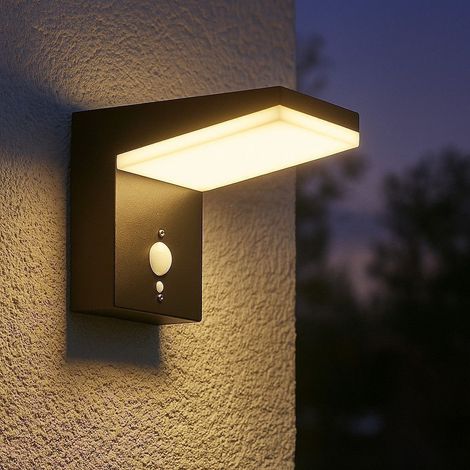 Aplique solar de pared JACKSON Equi. de 60 W con detector de presencia de 3 modos