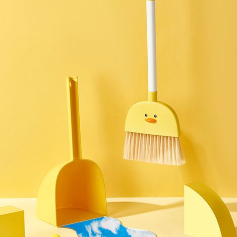 Ensemble balai et pelle pour enfants, mini balai et pelle, jouet de nettoyage pour la maison et l'apprentissage du balayage pour bébés. (1/5)