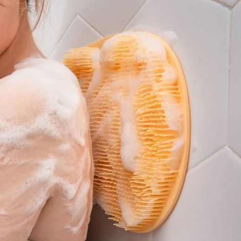 Blaues Badetuch, Peeling-Duschbürste, Schaber, rutschfeste Badematte (1/5)