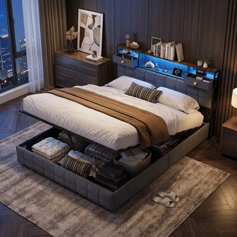 Letto contenitore per adulti 140x200 cm con rete a doghe a sollevamento idraulico - Letto imbottito in velluto grigio con LED RGB, porta USB e 2 cassetti nella testiera - Design moderno salvaspazio