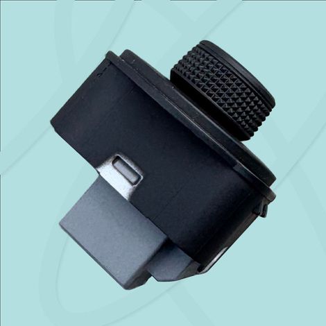 5E0959565B is applicable to the Skoda Octavia MK3 electric rearview mirror adjustment switch. (1/4)