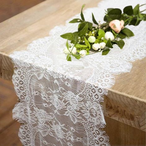 Lot de 4 chemins de table en dentelle blanche 35,5 x 305 cm (14 x 120 pouces) pour mariage, enterrement de vie de jeune fille, baby shower, décoration de table, style bohème rustique brodé de roses. (1/5)