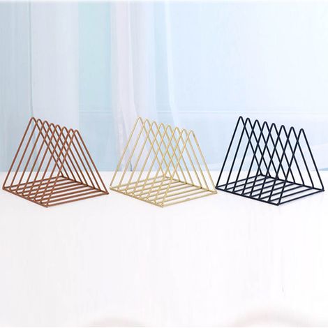 Étagère de bureau en fer forgé style triangle nordique pour classeurs et magazines, idéale pour le bureau à domicile. (1/5)