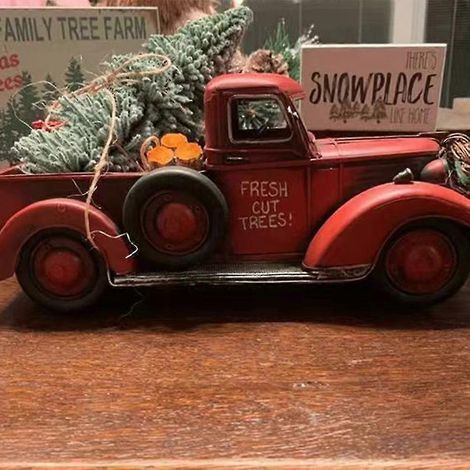 Weihnachtsschmuck: Roter Bauernhof-Truck, Vintage-Harz, klassischer roter Pickup, für die Weihnachtsfeier. (1/5)