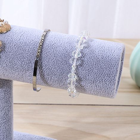 Présentoir à bijoux simple et tendance pour bracelets et chouchous, idéal pour la maison ou une bijouterie. Gris, une rangée.
