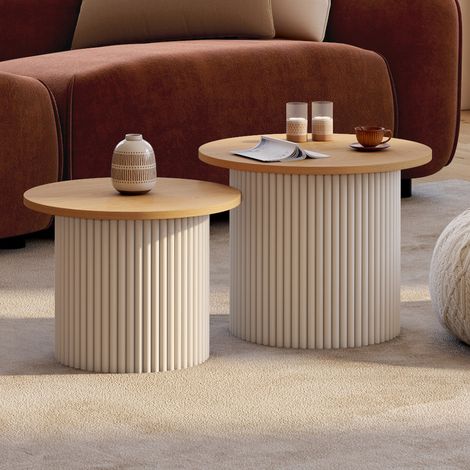 Lote de 2 mesas de centro KANEL redondas 40/45 con efecto acanalado beige y tapa de madera (1/5)
